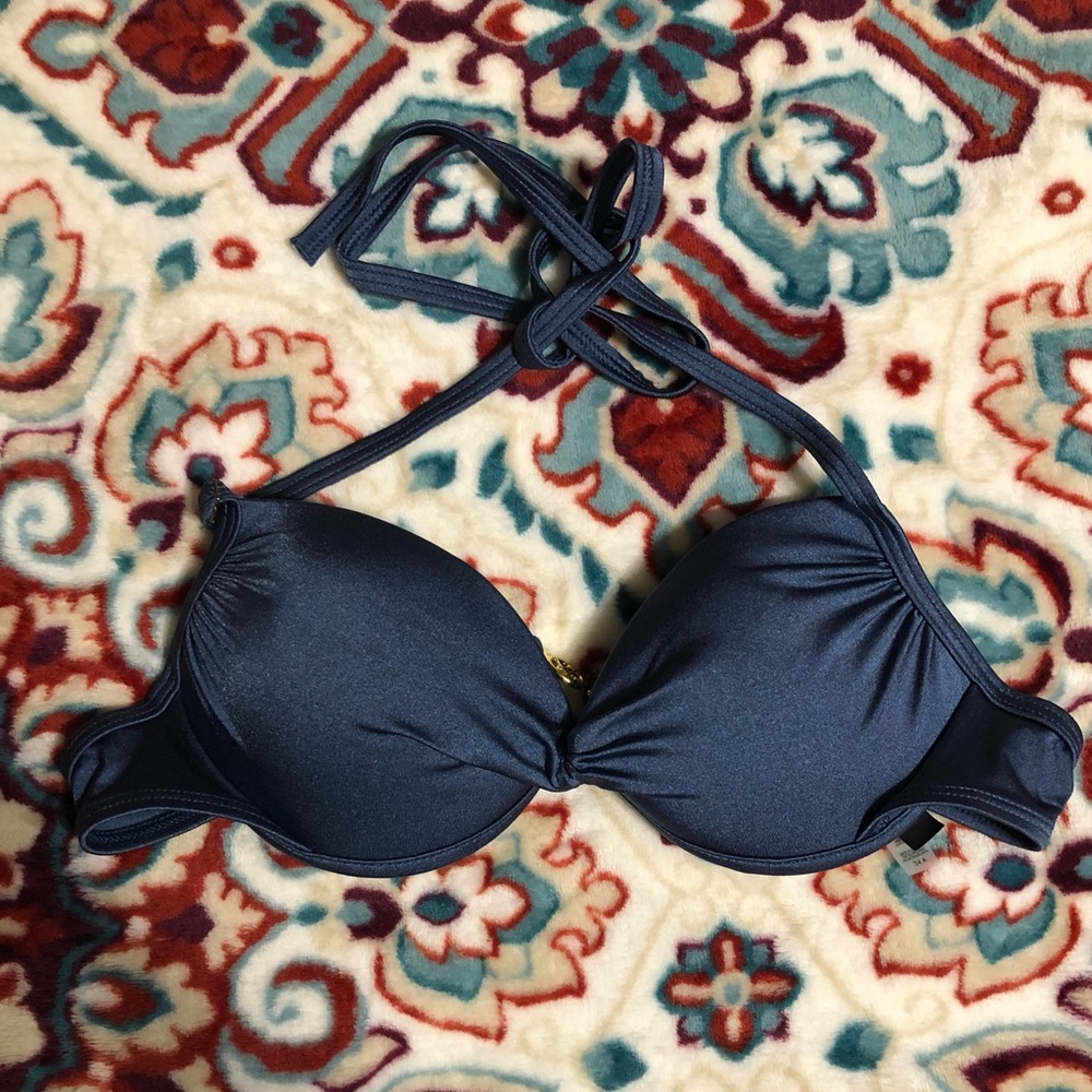 Victoria’s Secret bikini top